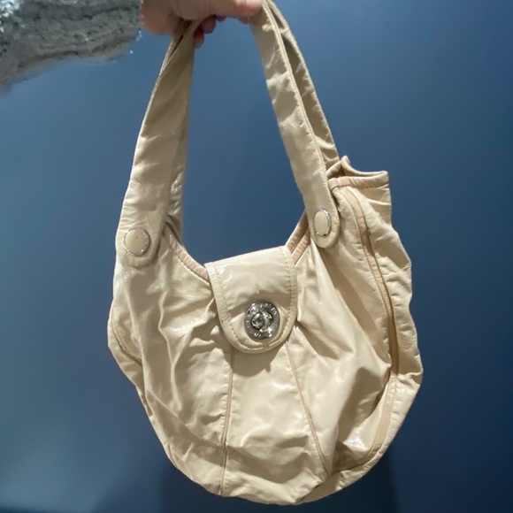 Marc by Marc Jacobs Patent Leather Nude Handbag - Picture 2 of 11